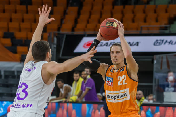 纳在过去几 纳在过去几