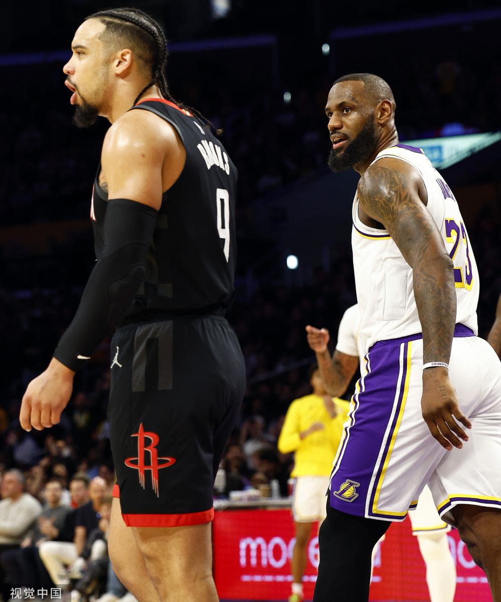 篮板球的争 篮板球的争