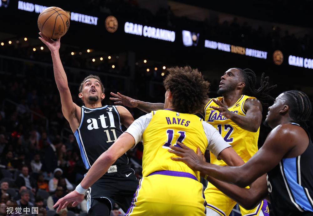 了他在篮板 了他在篮板